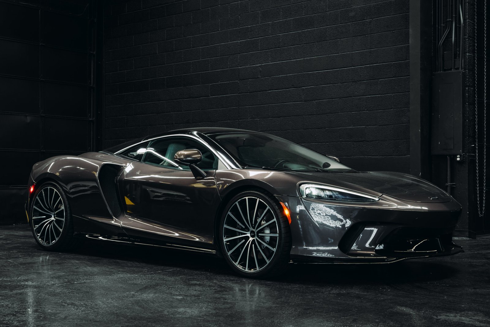 McLaren GT