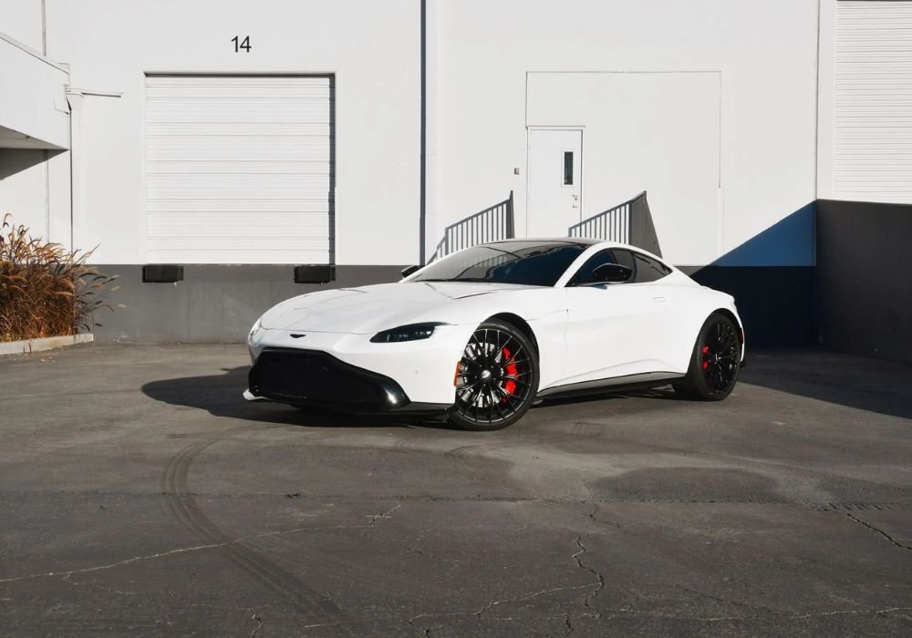 Aston Martin Vantage White | Apex Exotic Rentals