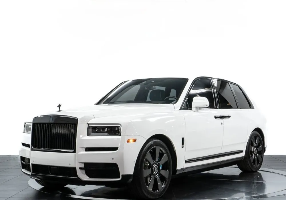 Rolls-Royce Cullinan Rental | Apex Exotic Rentals