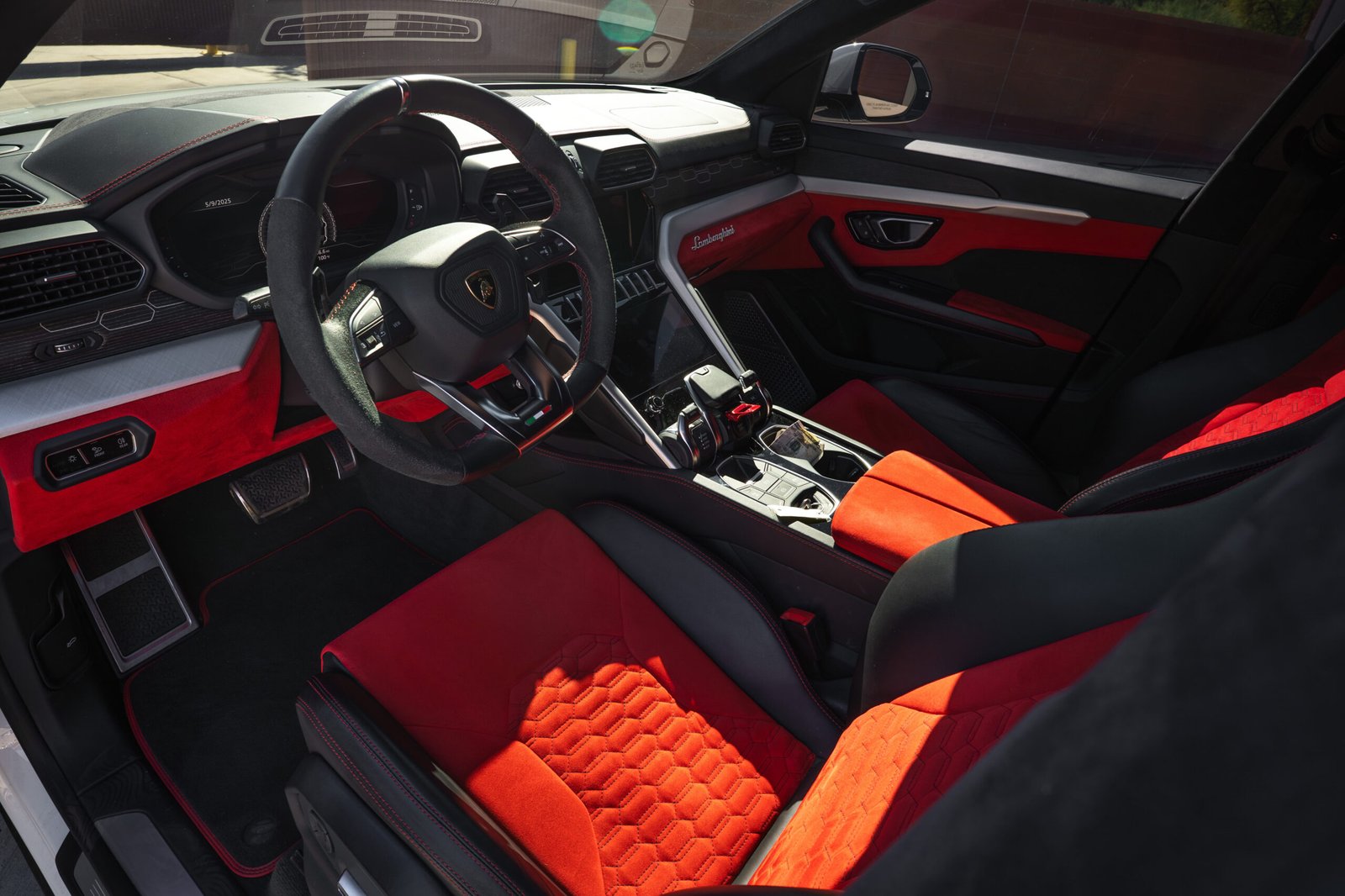 Lamborghini Urus Rental Scottsdale | Apex Exotics Rentals