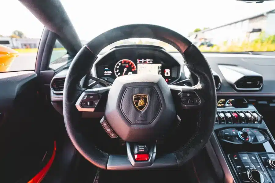 Lamborghini Huracan (Orange)