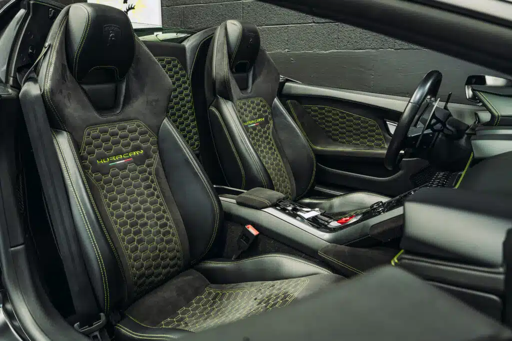 Lamborghini Huracan Spyder (Black)
