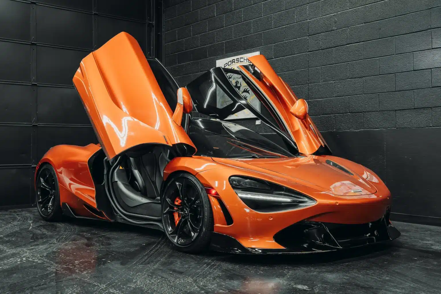 McLaren 720S Spider (Orange)