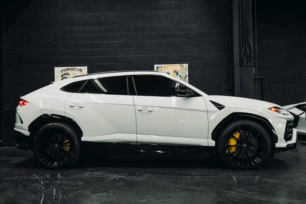 Lamborghini Urus (White)