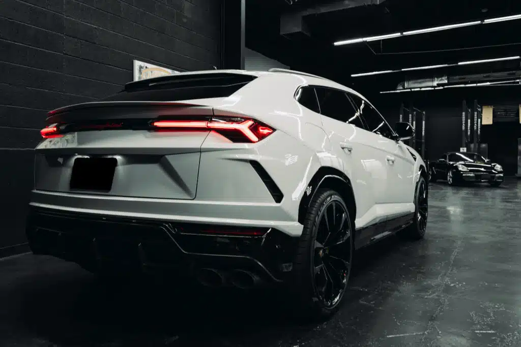 Lamborghini Urus (White)